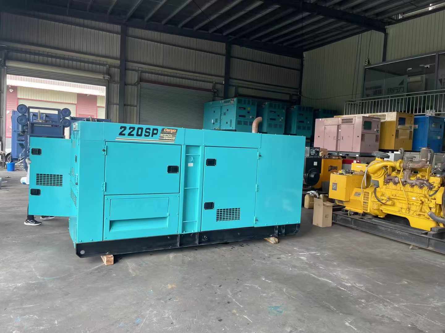 向阳800kW 柴油发电机的输出电流波动范围是多少?